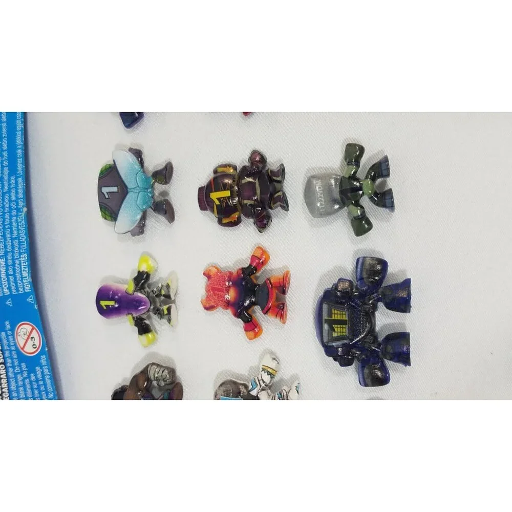 Million Warriors 20-Pack Blind Bag Collection With Launcher Mini Figures